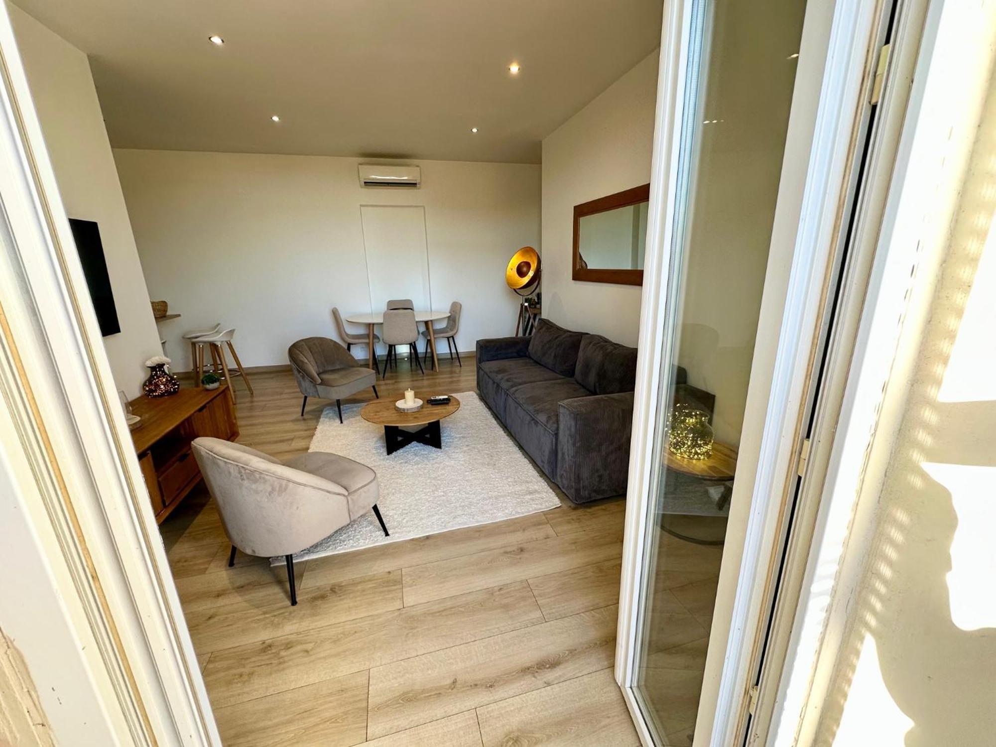 Gorgeous 2 Bedrooms Brand New 3 Avenue Paul Arene *
